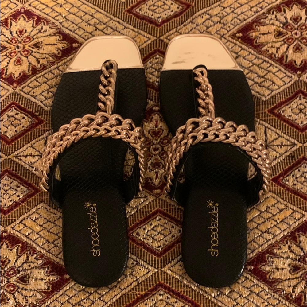Shoe Dazzle Luxe Black and Gold Chain Sandals